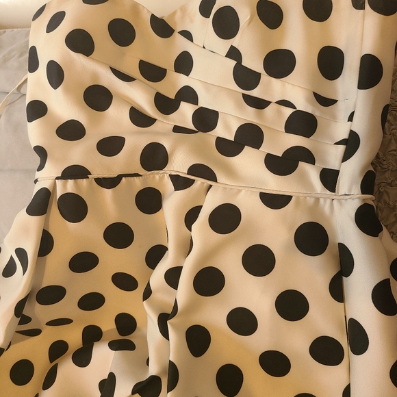 Gowm - Picture 3 of 4